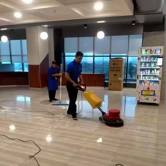 staff-cleaning-enn-chicago